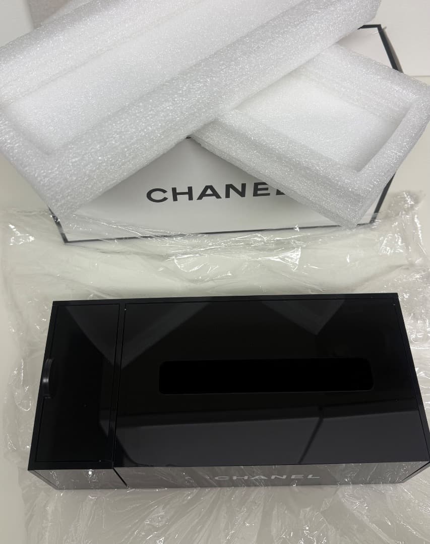 CHANEL ティッシュケース