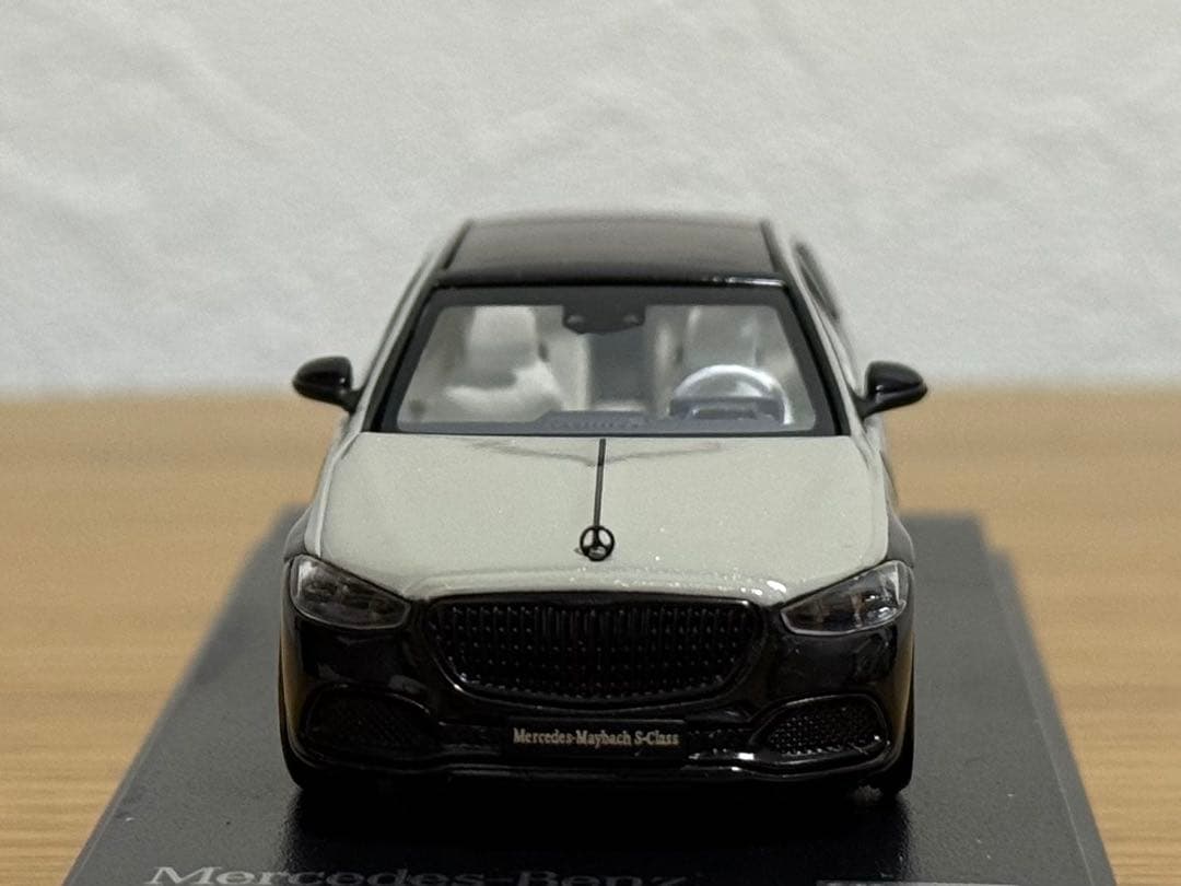 メルセデス マイバッハ Sクラス 1/64 ALMOST REAL ARbox