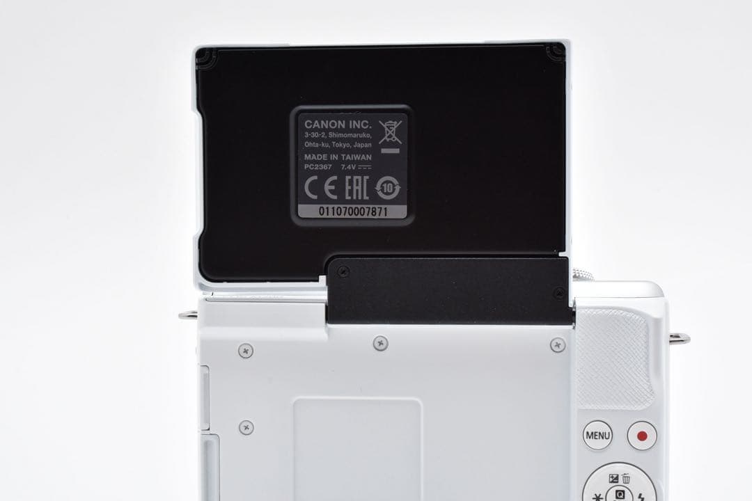 【極美品】 キヤノン CANON EOS M200 レンズキット