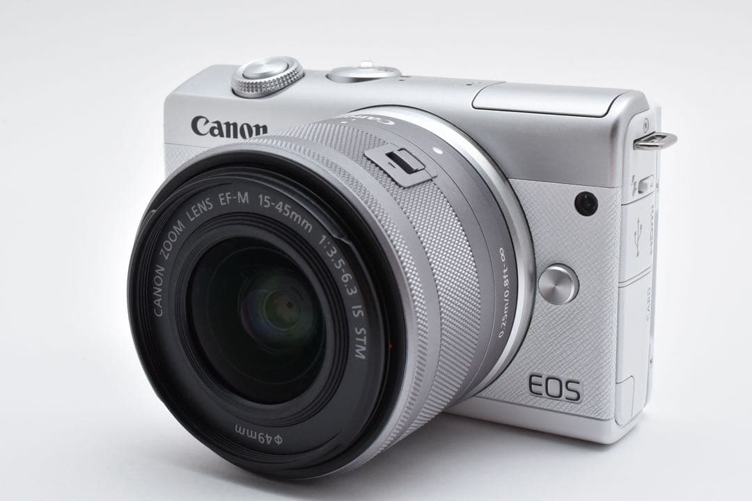 【極美品】 キヤノン CANON EOS M200 レンズキット