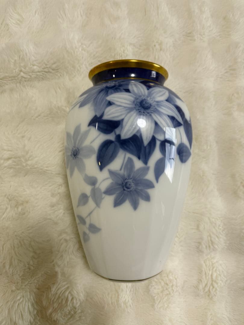 OKURA CHINA 青い花の花瓶　高さ28cm程度