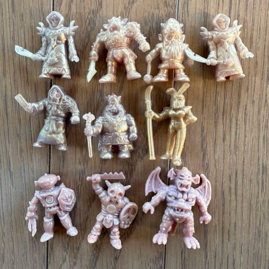 ネクロスの要塞　52体　カード55枚　空き缶　セット