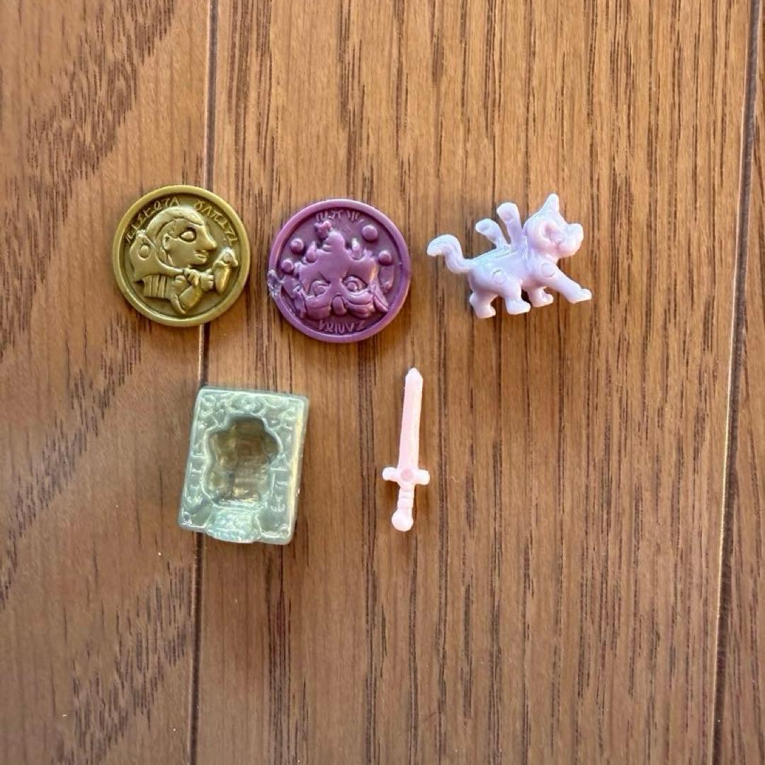 ネクロスの要塞　52体　カード55枚　空き缶　セット