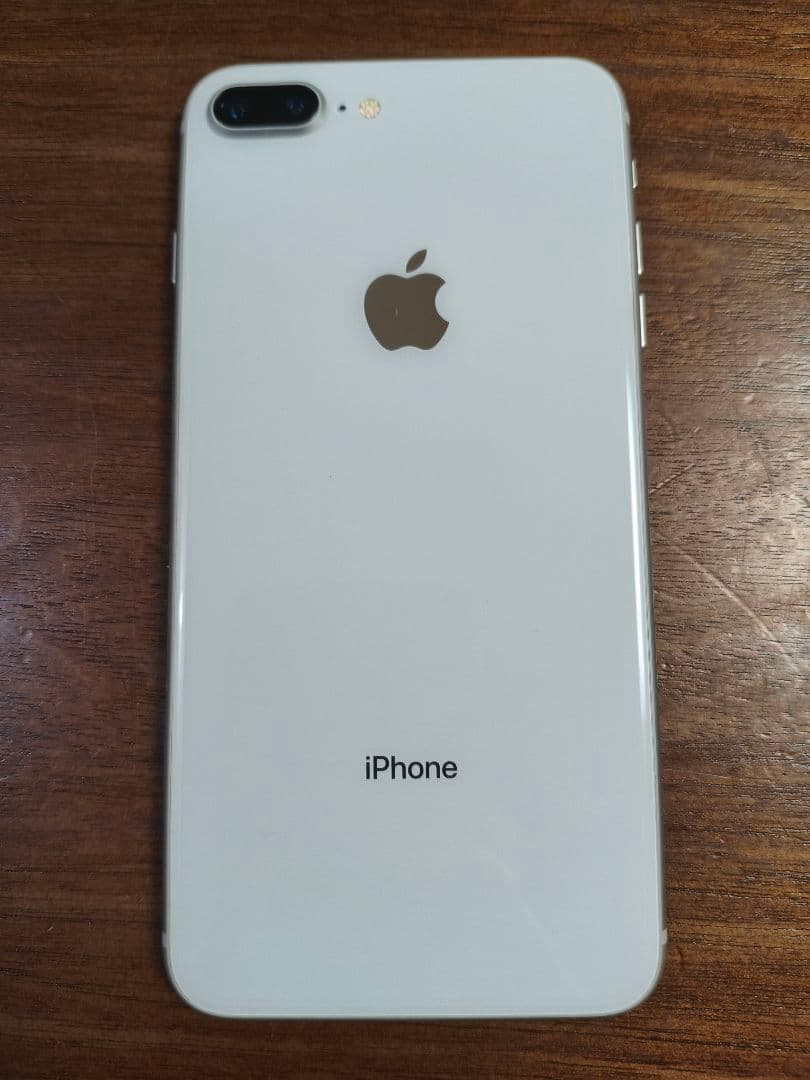 ​【容量100%】iPhone 8 Plus 64GB シルバー（SIMフリー）
