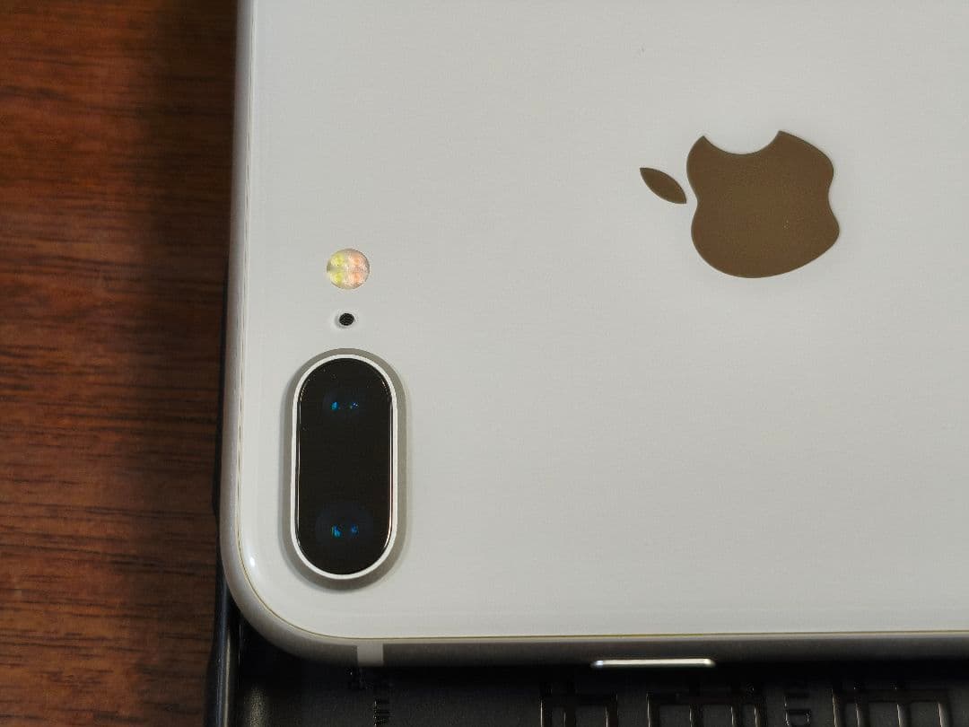​【容量100%】iPhone 8 Plus 64GB シルバー（SIMフリー）