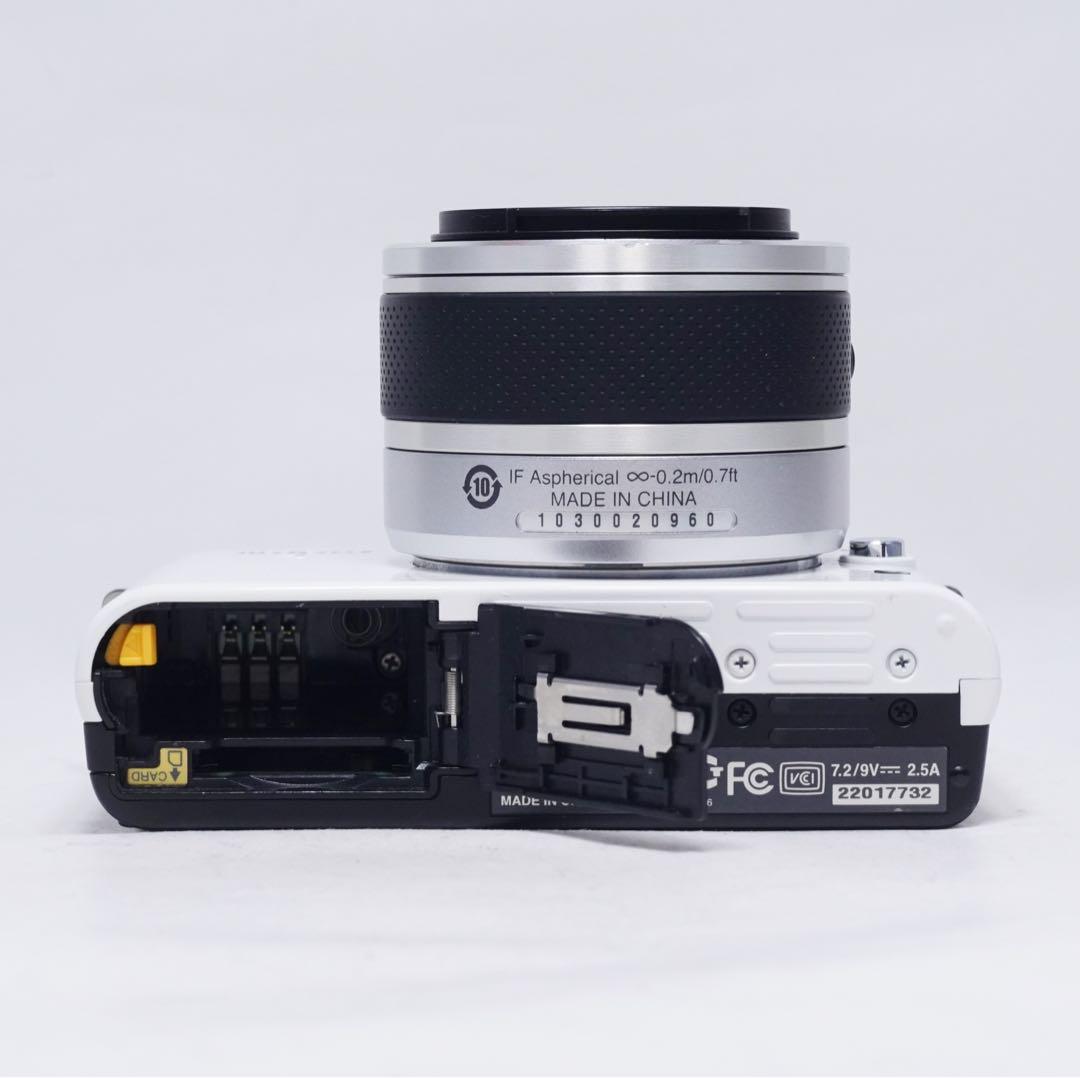 動作確認済 美品 Nikon 1 J1 10-30mm レンズセット ホワイト