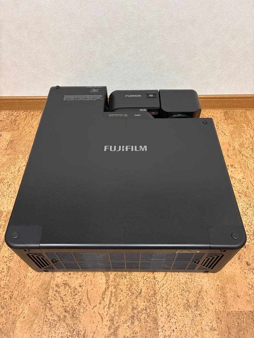 富士フイルム FP-Z6000 プロジェクター 超短焦点 ブラック 2022年