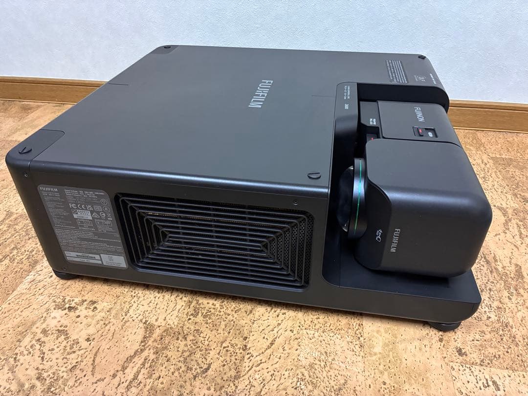 富士フイルム FP-Z6000 プロジェクター 超短焦点 ブラック 2022年