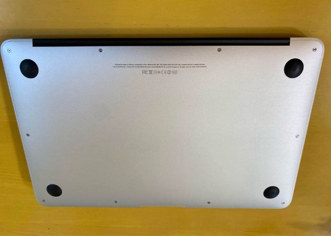 MacBook Air 11 inch本体　純正ケーブル