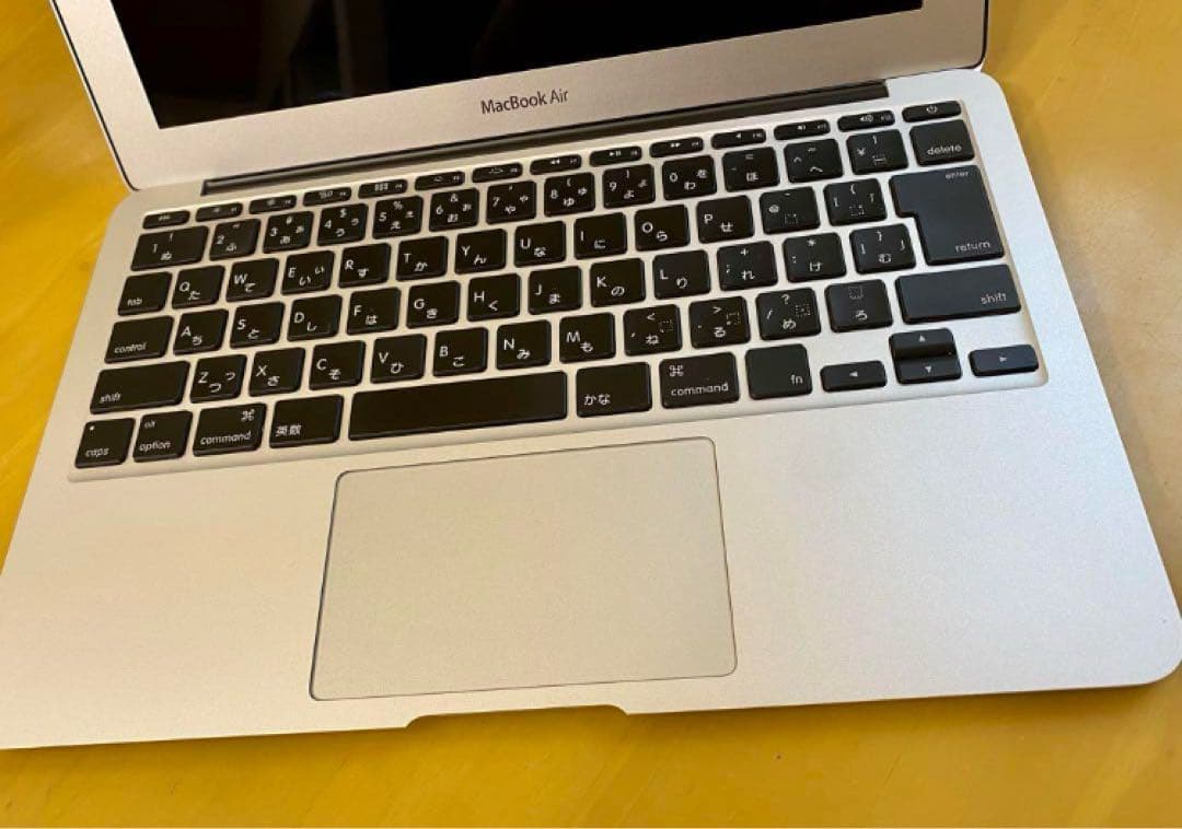 MacBook Air 11 inch本体　純正ケーブル
