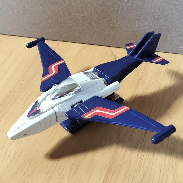 ミクロマン タイタンコマンド ジムカF4-SSマグマード ・T482アルファス