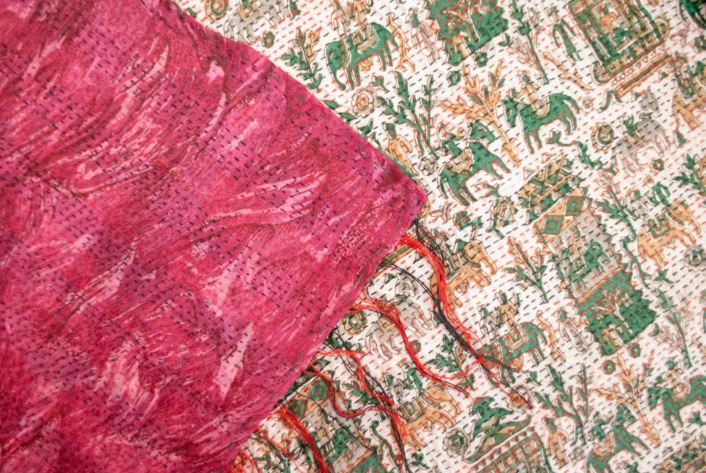 ストレートステッチのカンタ刺繍ストール