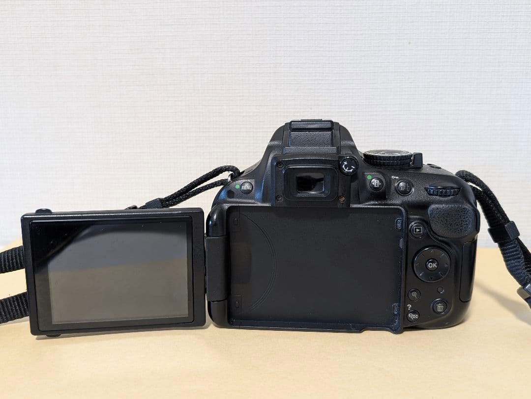 Nikon D5200 デジタルカメラ 本体とレンズセット