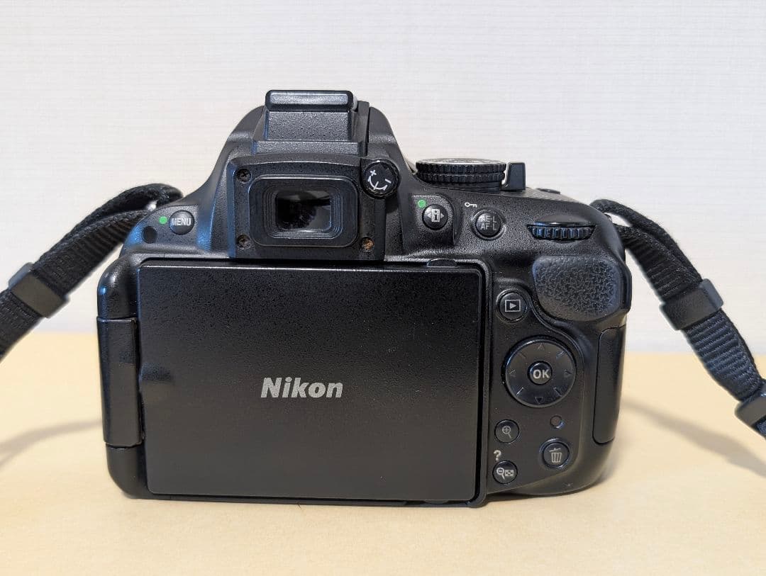 Nikon D5200 デジタルカメラ 本体とレンズセット