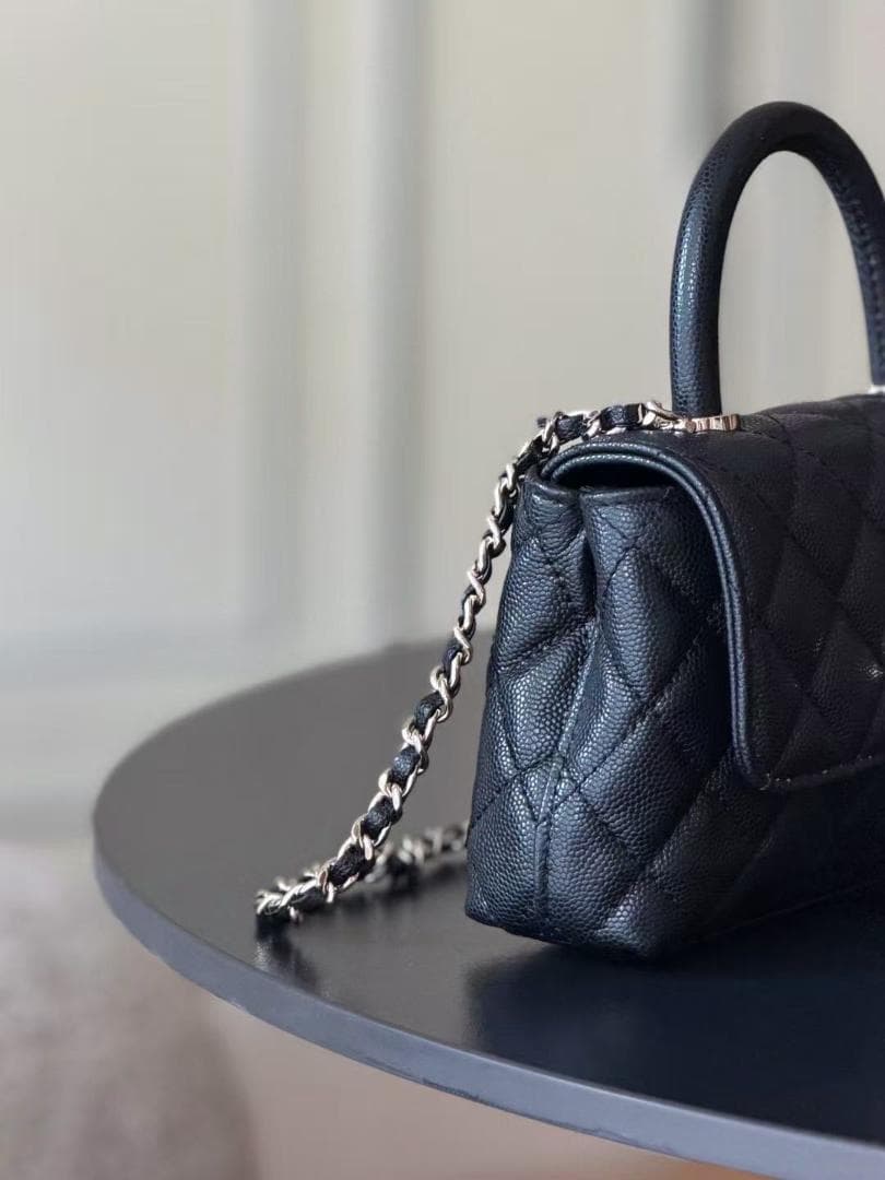 即日発送します ココハンドル ノベルティ ショルダーバッグ ブラック