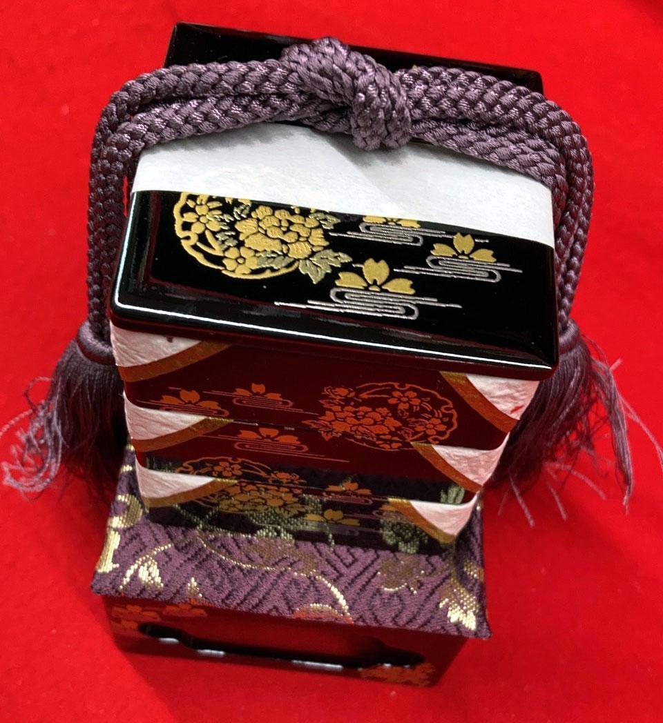 雛人形 道具 3段用 20号 6品揃道具 溜塗雪牡丹桜 雛道具　お道具 海外土産