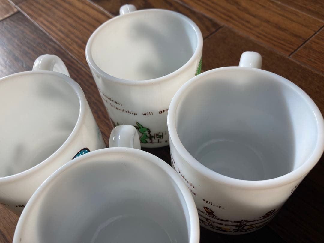 ヘーゼルアトラス　デイジー　動物　マグ　4つ　セット