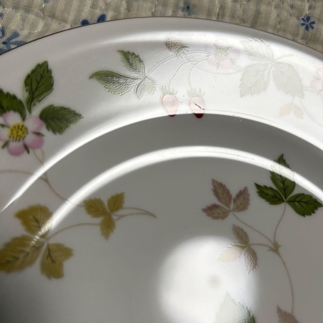 ウェッジウッド　ワイルドストロベリー　アフターヌーンティースタンド　3段付