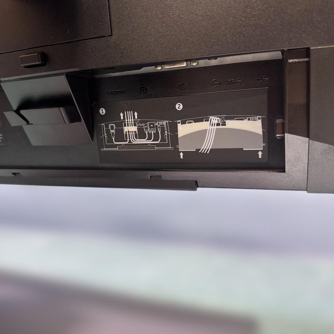 DELL P2418HT 23.8インチモニター　　ディスプレイ