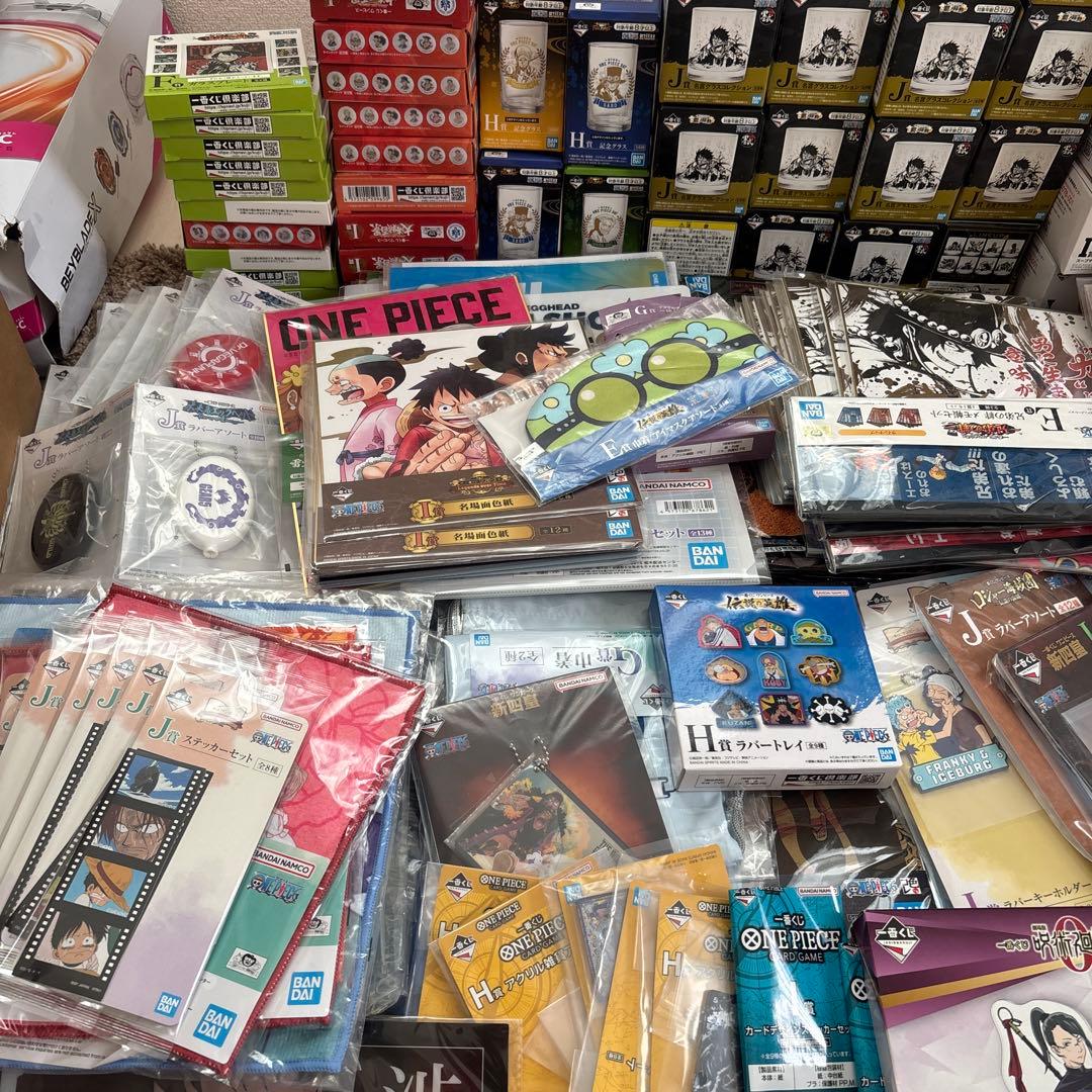 ノンジャンル　まとめ売り　約800点以上　アニメ　グッズ　大量　一番くじ