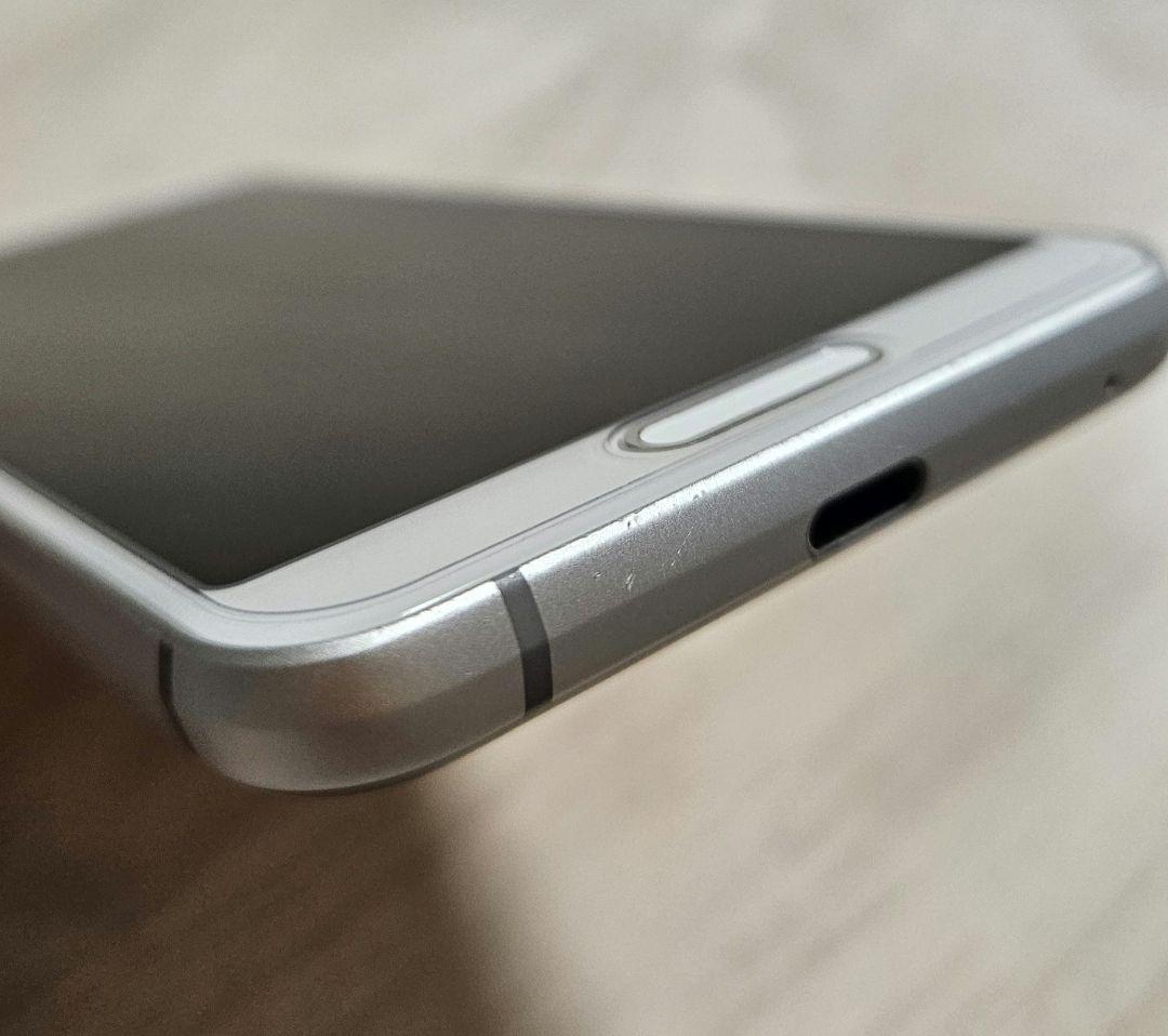 AQUOS sense3 lite 本体