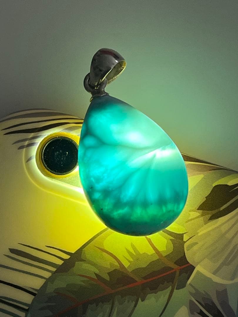 天然石☆品質良し！ラリマーしずく型ペンダントップ☆スカイブルー＆模様が綺麗！