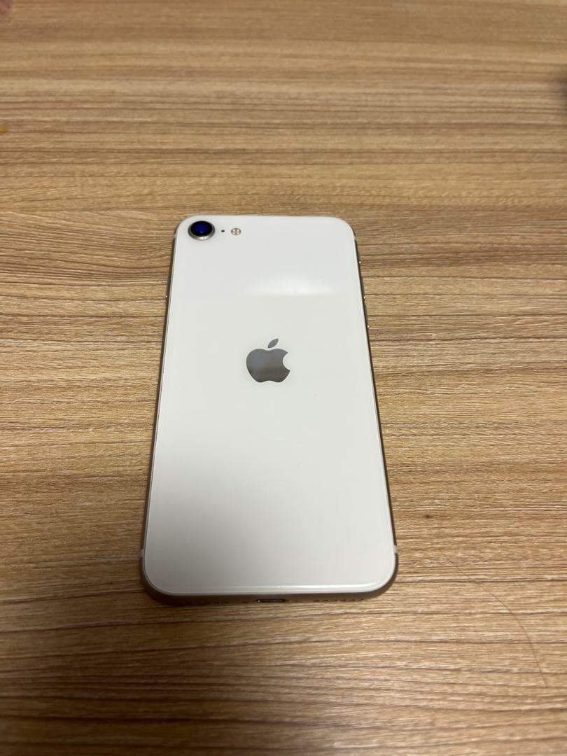 Apple iPhone SE (第3世代) 64GB ホワイト