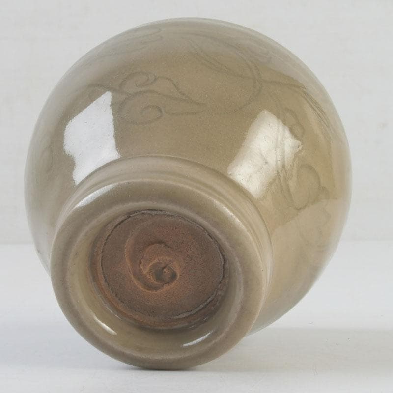 中国　龍泉窯　青磁　印刻花文　茶碗　V　9984