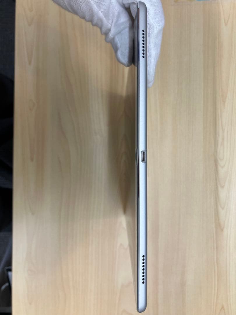 ホワイト iPad Pro本体