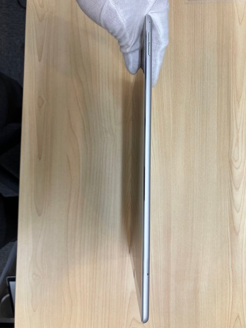 ホワイト iPad Pro本体
