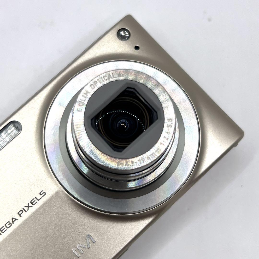 【極美品】 CASIO EXILIM EX-Z200 デジカメ　ゴールド