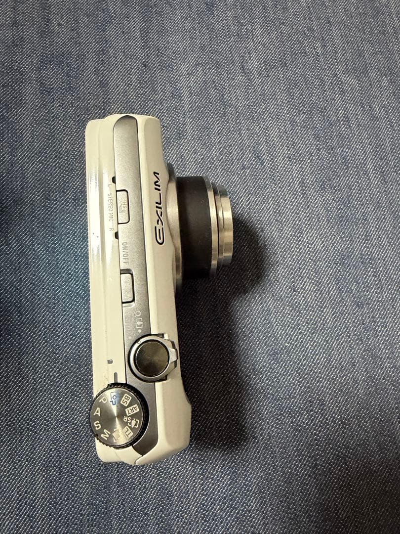 CASIO EX ZR300 デジタルカメラ