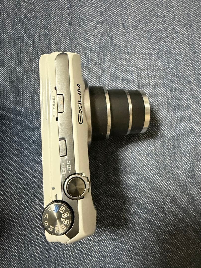 CASIO EX ZR300 デジタルカメラ