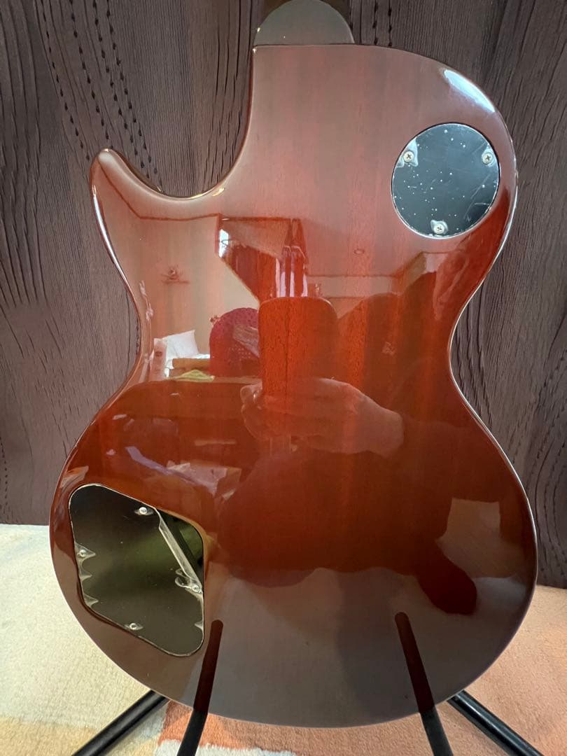 エピフォンEpiphone Les Paul 日本製！人気品！早い者勝ち！