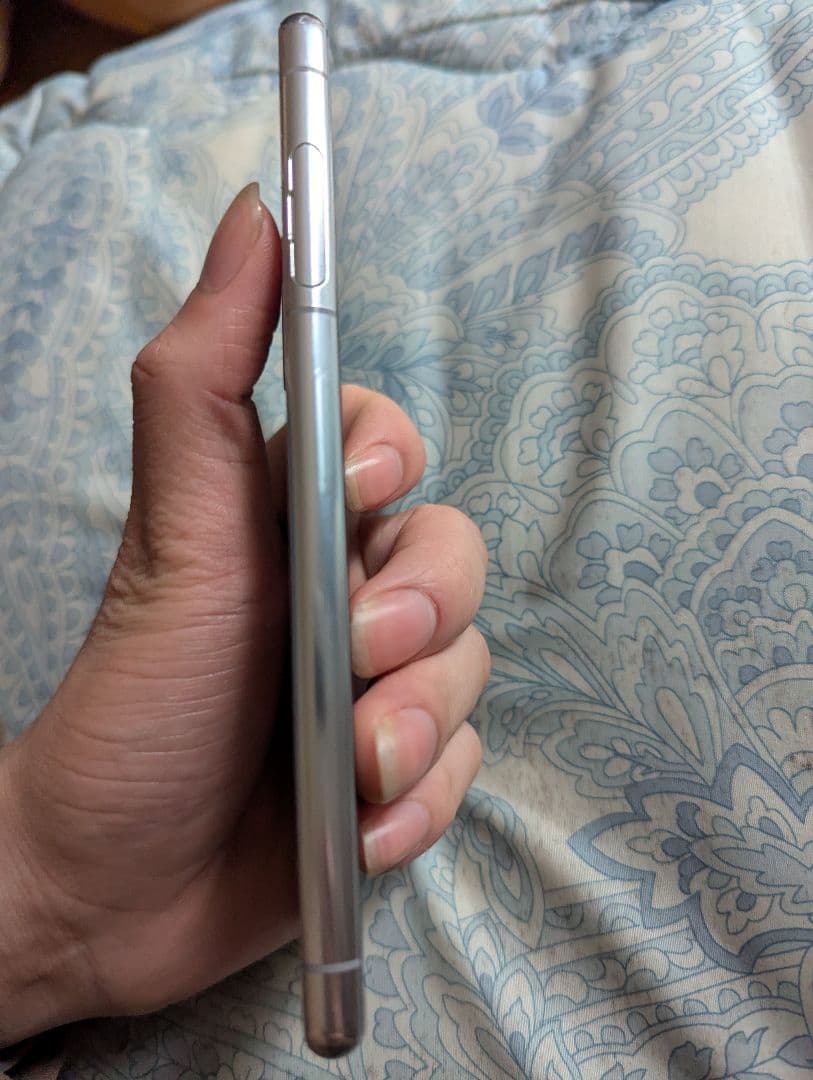 SONY Xperia シルバー 本体