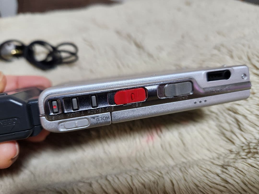 美品　ソニー　MD ウォークマン　MZ−R50