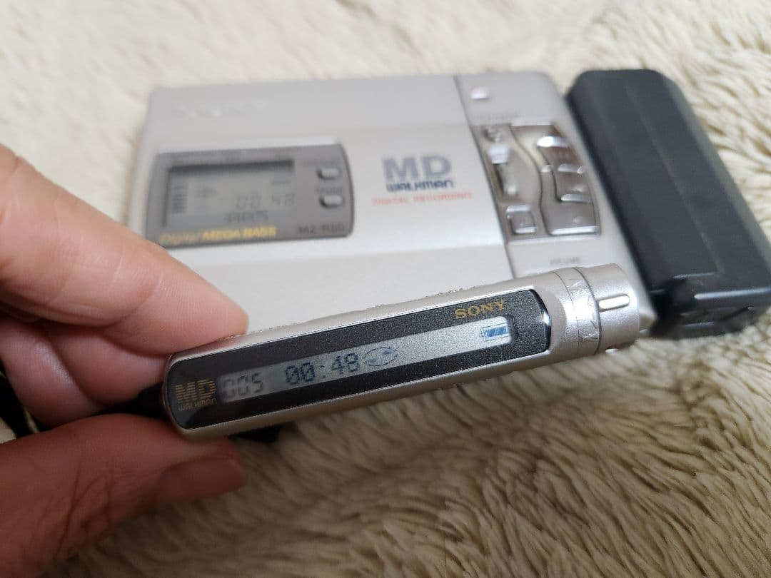 美品　ソニー　MD ウォークマン　MZ−R50