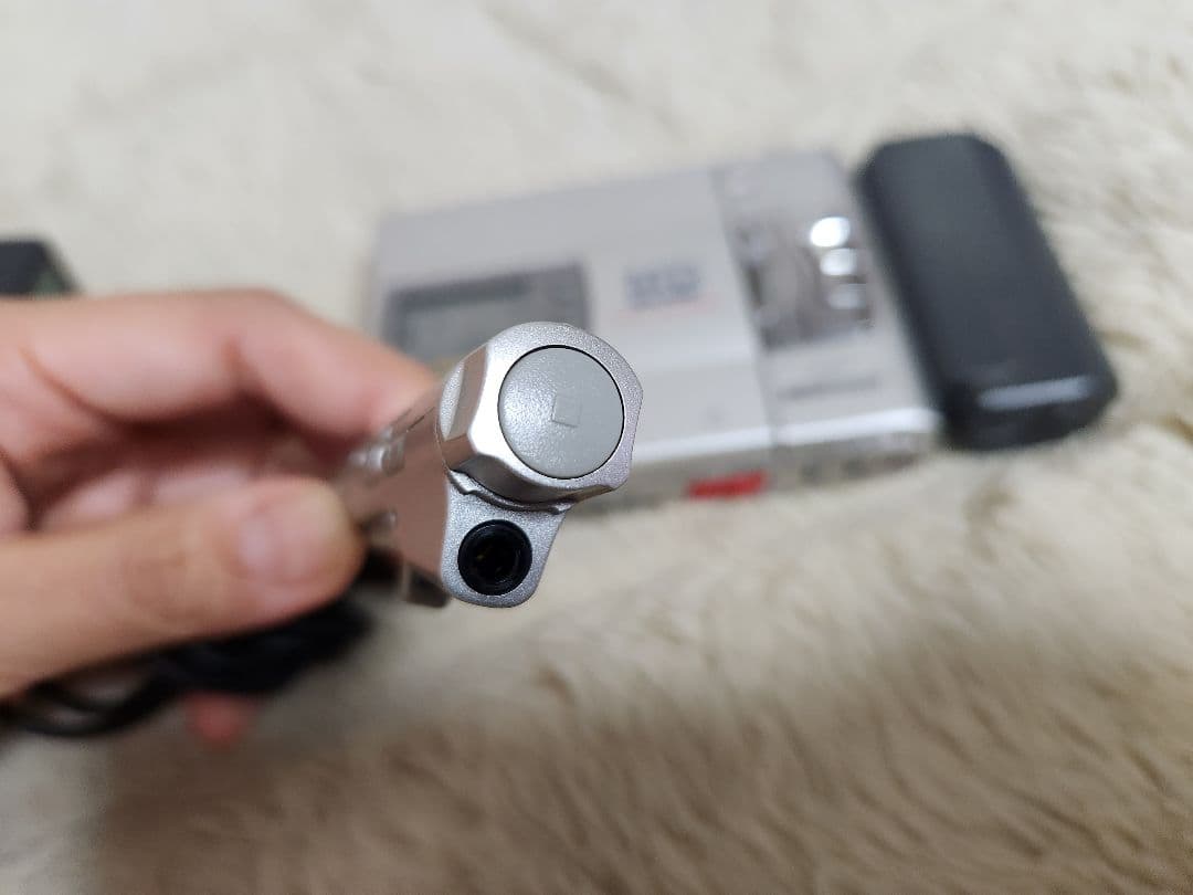 美品　ソニー　MD ウォークマン　MZ−R50