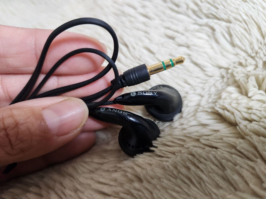美品　ソニー　MD ウォークマン　MZ−R50