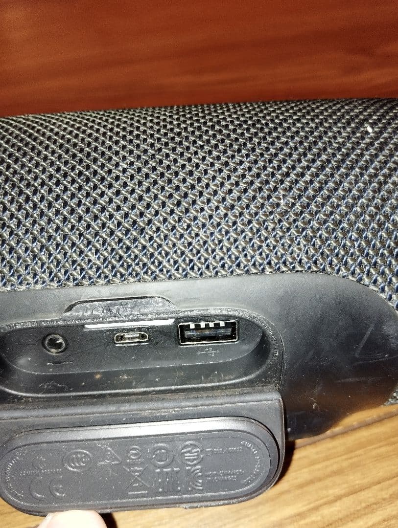 JBL CHARGE3 　Portable Bluetoothスピーカー 黒