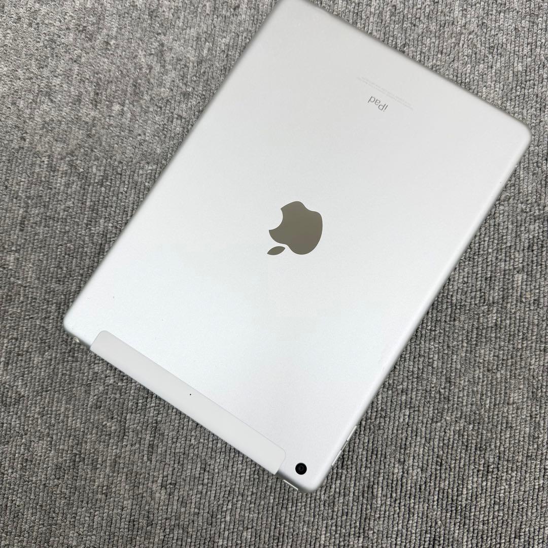 iPad 第一6世代 32GB Wi-Fi + Cellular シルバー