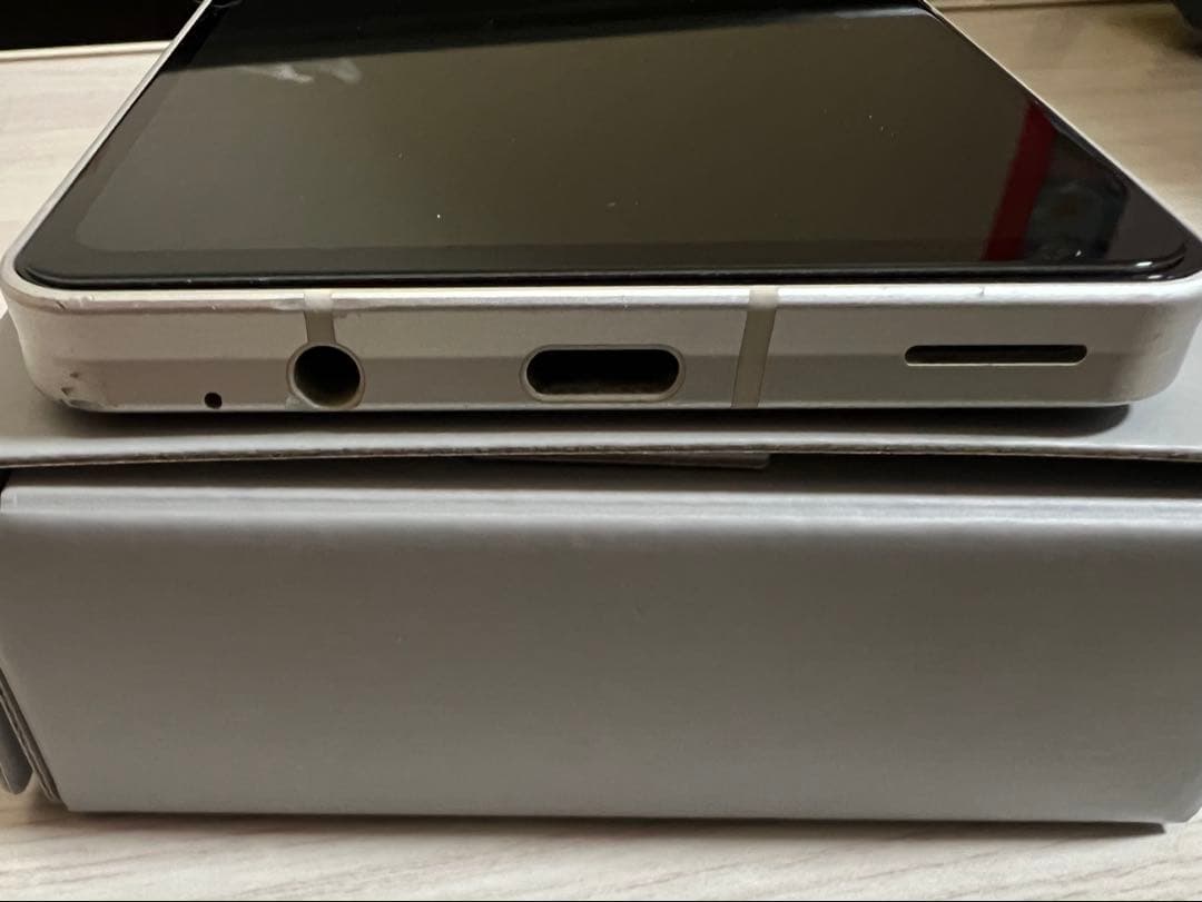SHARP AQUOS sense6 SH-M19 本体 SIMフリー