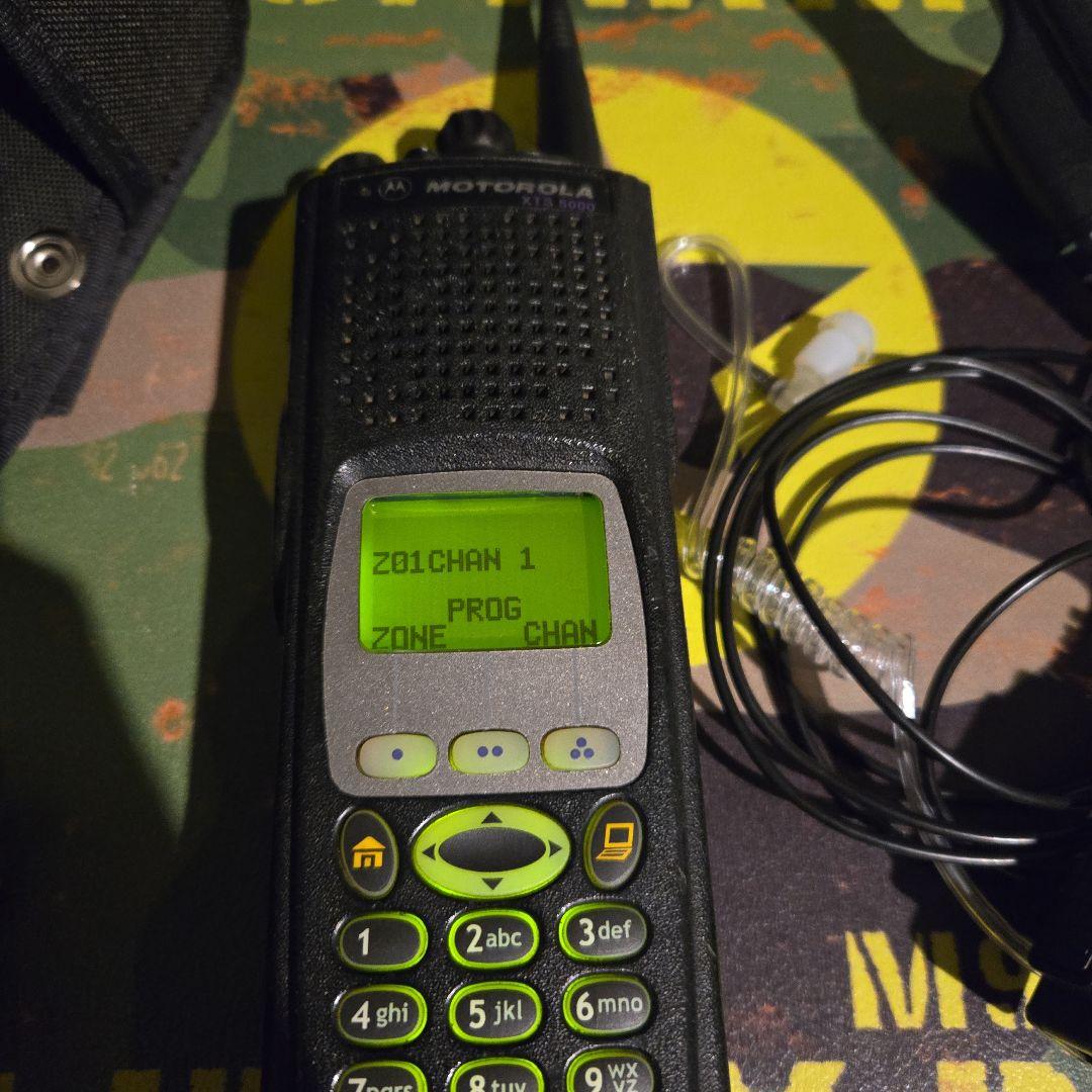 モトローラXTS5000通電済み　美人