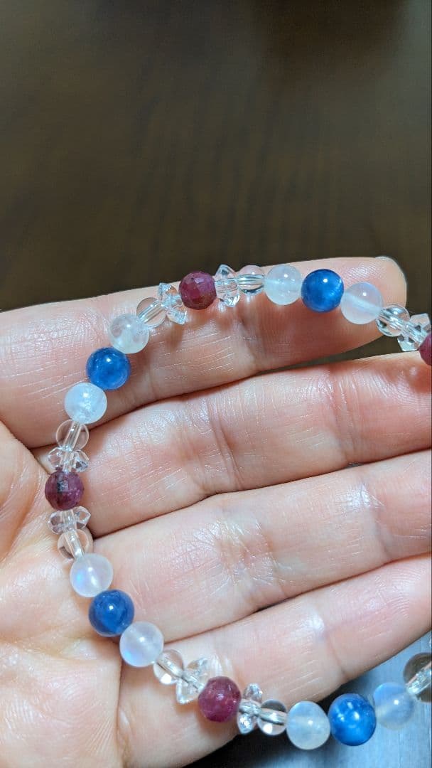 ルビー・カイヤナイト・ムーンストーンのブレスレット　✨️夢に真っ直ぐ辿り着く✨️
