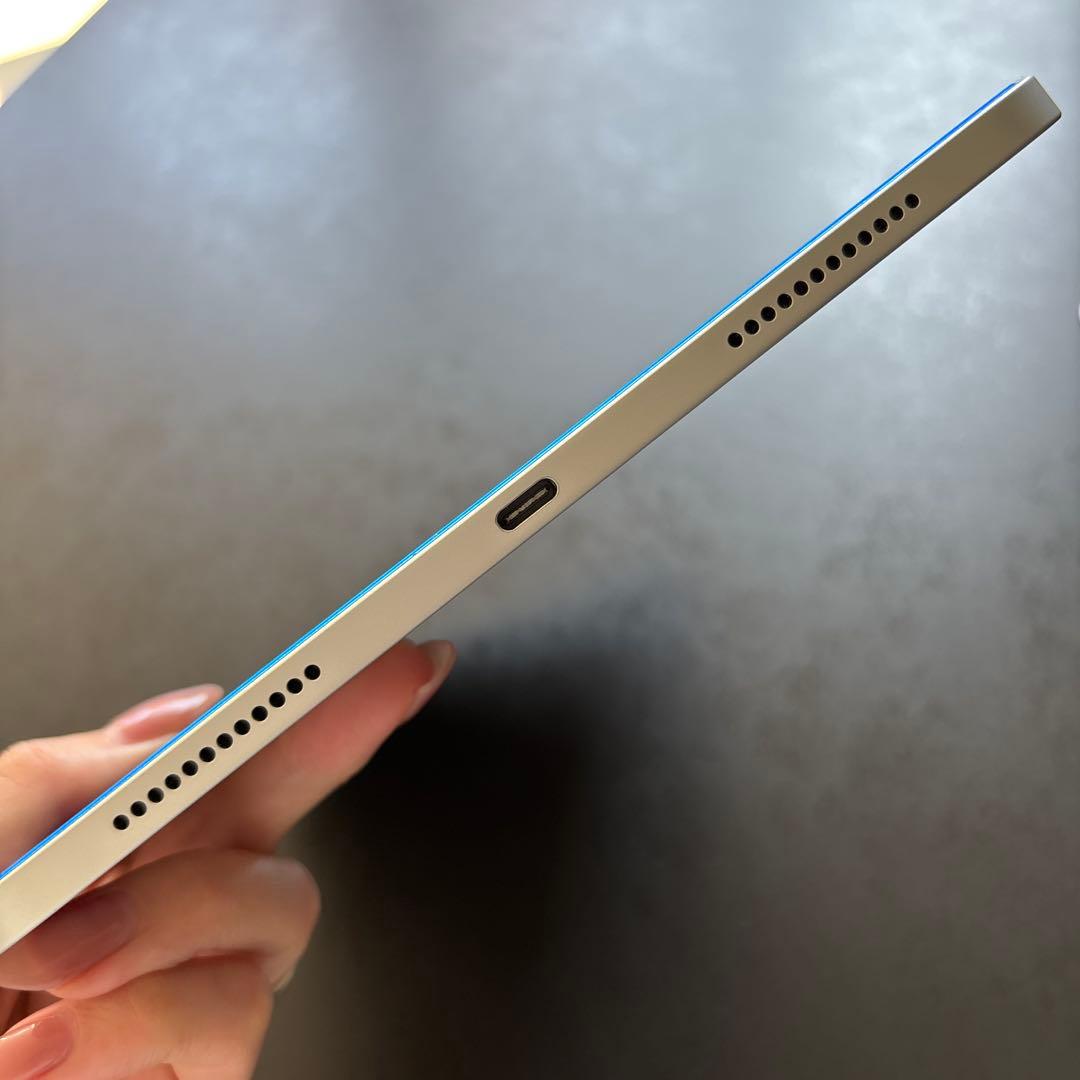 美品iPad 第10世代／Wi-Fiモデル 64GB シルバー 付属品あり