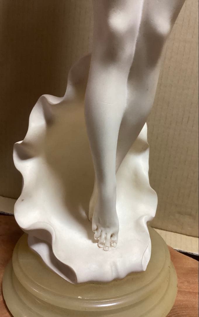 サンチャゴ イタリア製 樹脂製 ヴィーナス像 ５０㎝ ホワイト