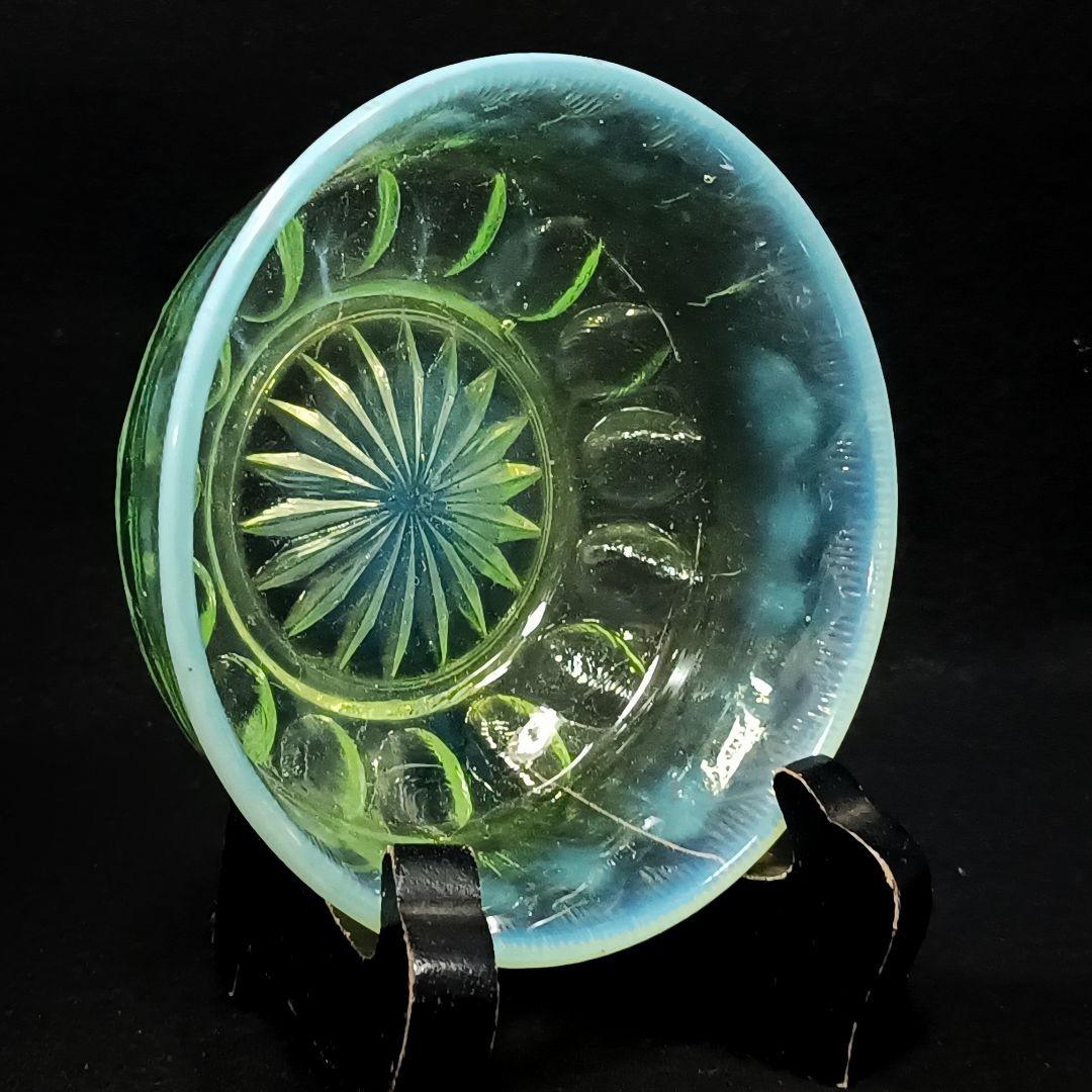 【希少】時代ガラス プレスガラス ウランガラス　オパールセントガラス 昭和レトロ