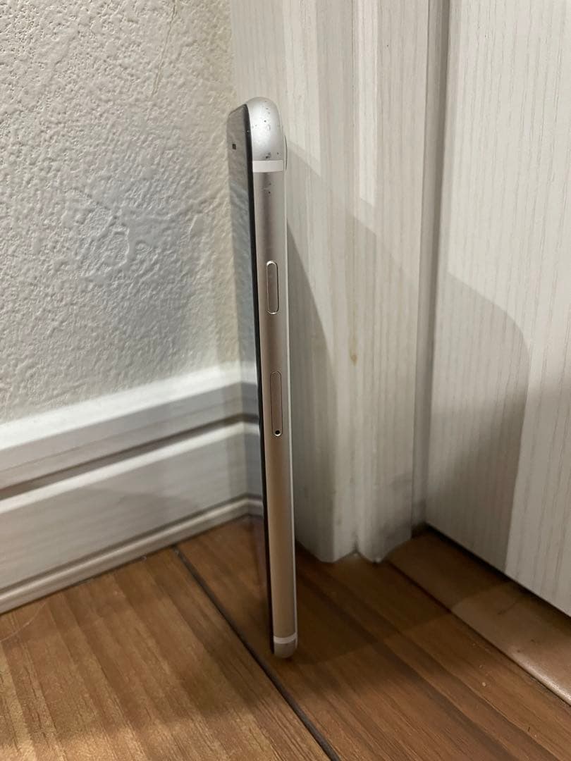 Apple iPhone SE 第2世代 64GB SIMフリー 本体