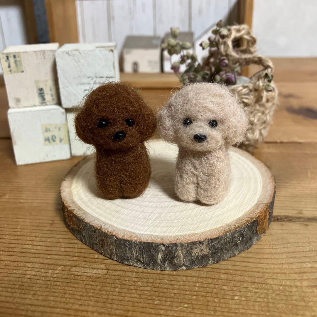 羊毛フェルト　おすわりタイプ　見本