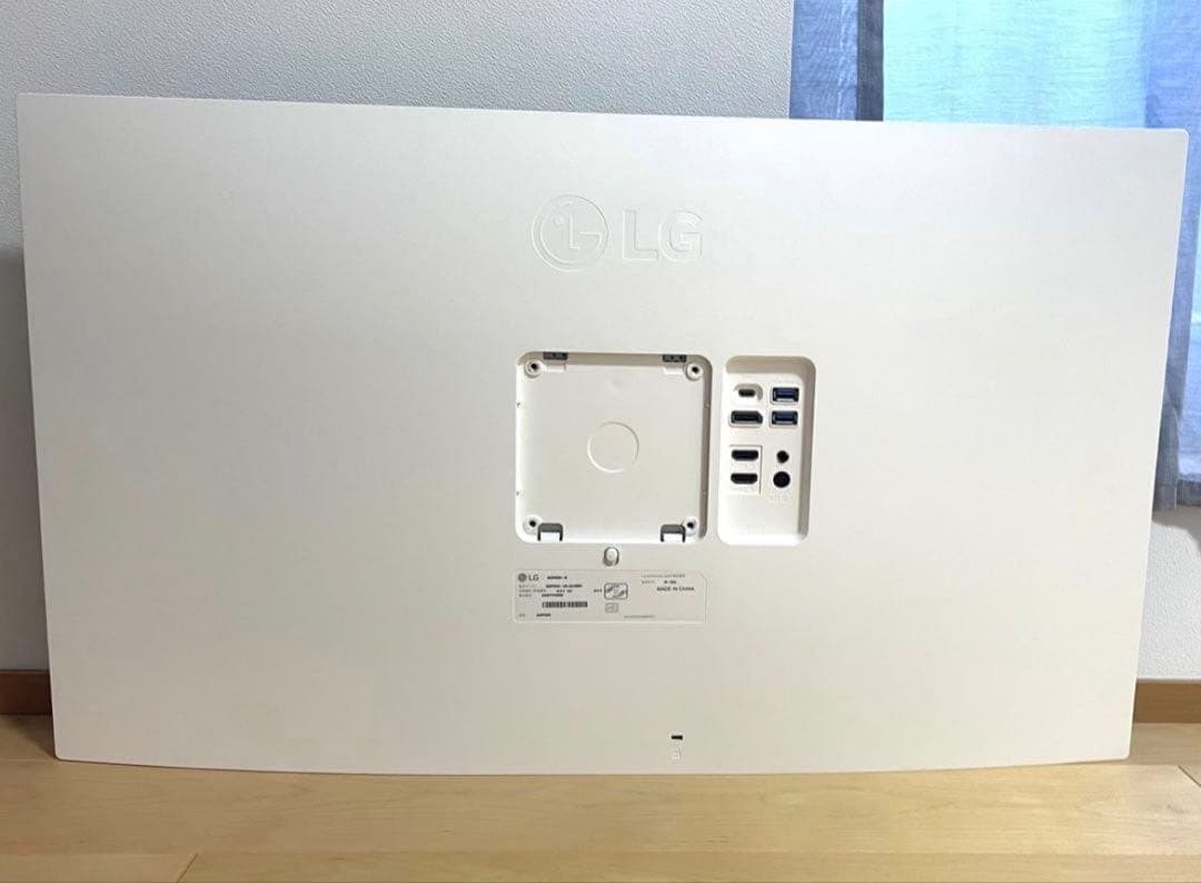 LG 32UP550n-w TYPE-C 90W給電